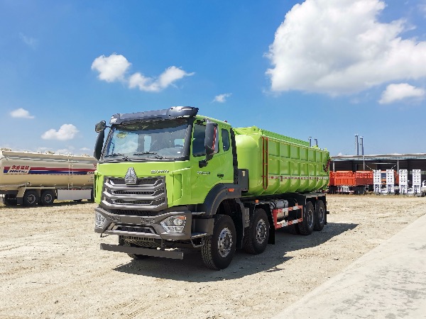 8x4重汽豪沃【25立方】污泥自卸車/污泥運(yùn)輸車