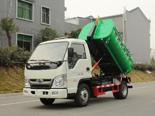 福田時代小卡之星2鉤臂式垃圾車｜車廂可卸式垃圾車｜3-4立方垃圾箱專用轉(zhuǎn)運(yùn)車