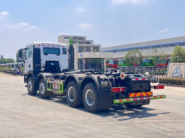 重汽汕德卡8x4鉤臂車｜SGZ5310ZXXZZ6型車廂可卸式垃圾車｜移動式壓縮垃圾站轉(zhuǎn)運車｜垃圾轉(zhuǎn)運車