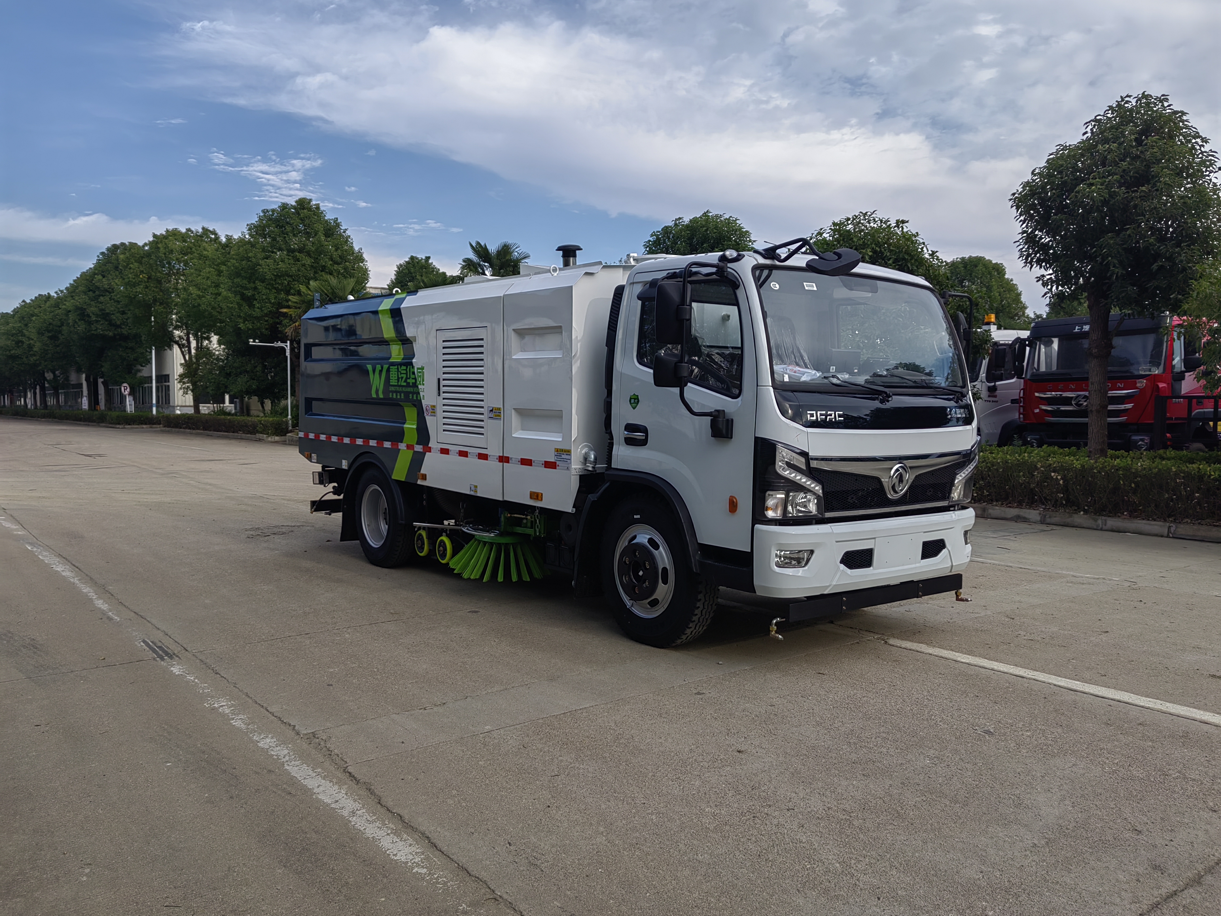 華威馳樂牌SGZ5129TXSEQ6型洗掃車|東風(fēng)多利卡5120多功能洗掃車