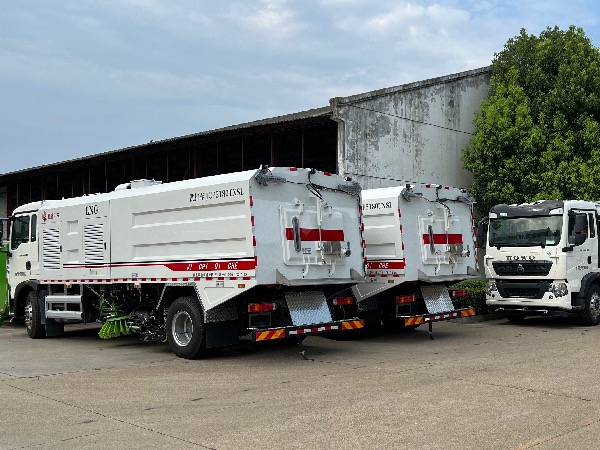 華威馳樂牌SGZ5189TXSZZ6T5L洗掃車|中國(guó)重汽豪沃HOWO天然氣LNG洗掃車